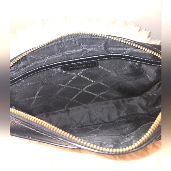 Michael Kors Women Jet Set Travel Bag Black Gold Hardware Long Strap Crossbody - Picture 6 of 12